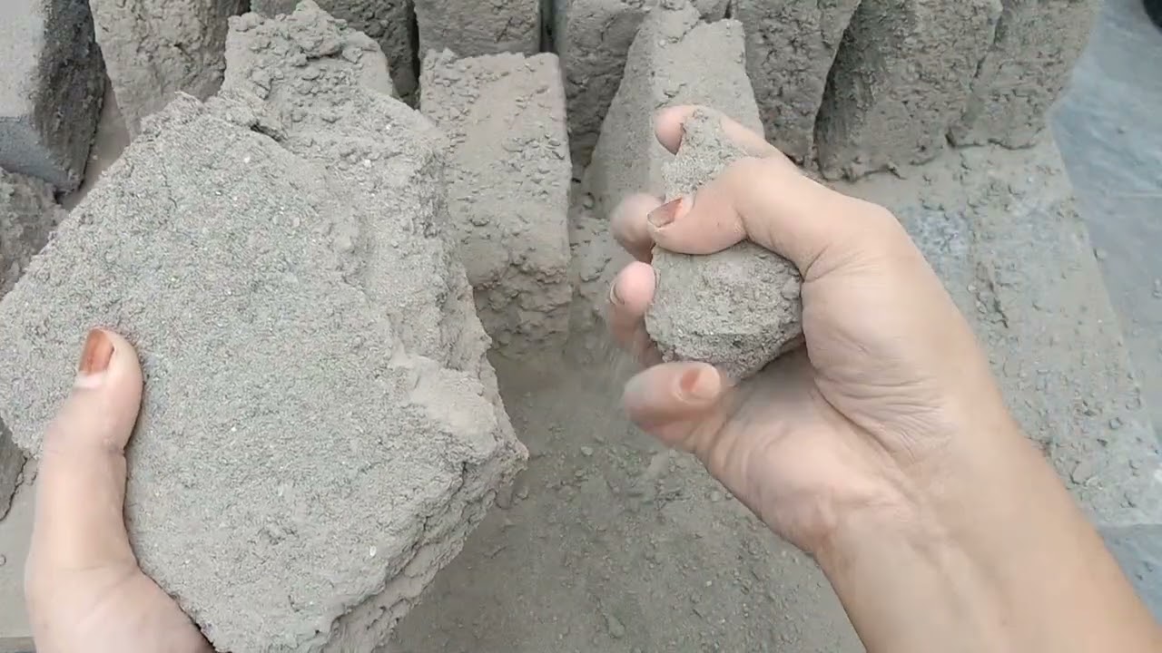 New 📸 video gritty brown 🤎 sand ⏳ dry floor and Pol crumbling 🤤 🤤 13 February 2026