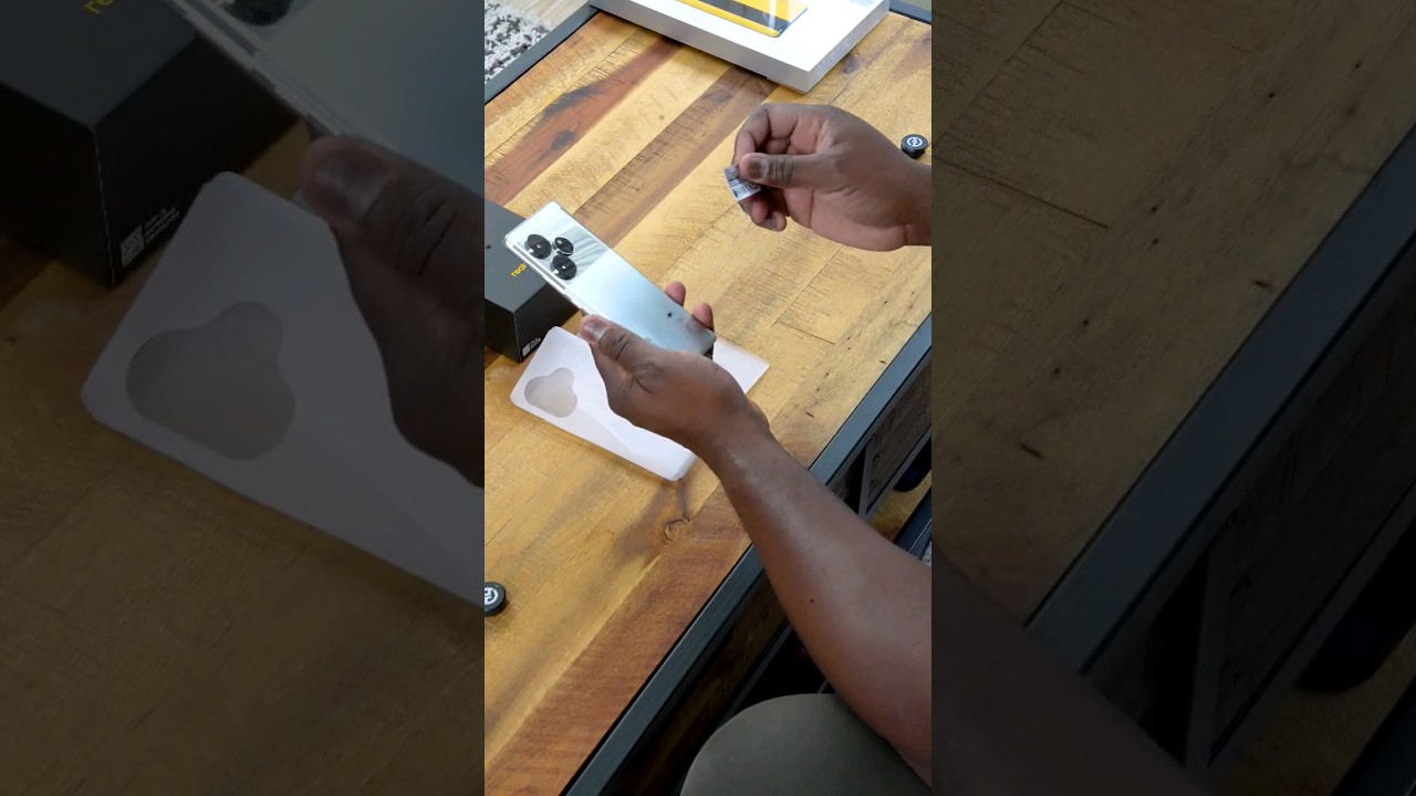 Realme GT 6 Unboxing! 6,000 nits Display!
