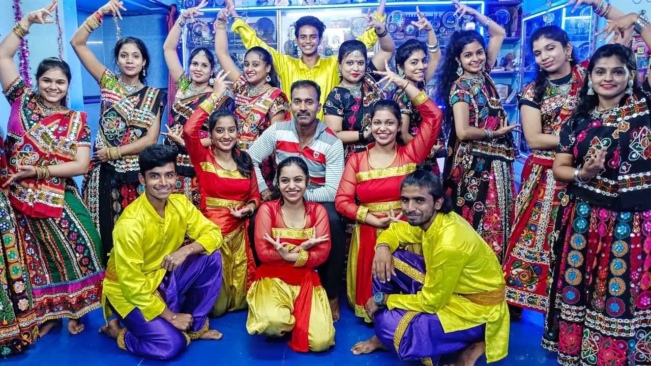 Dasara & Navaratri Cover Dance // Spinners Dance Studio