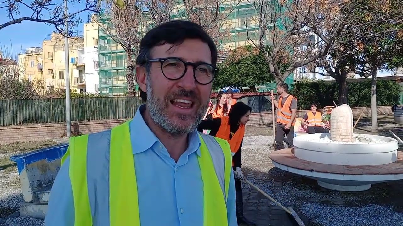 A Catanzaro volontari al lavoro per riparare i danni, servizio di Angela Dimasi
