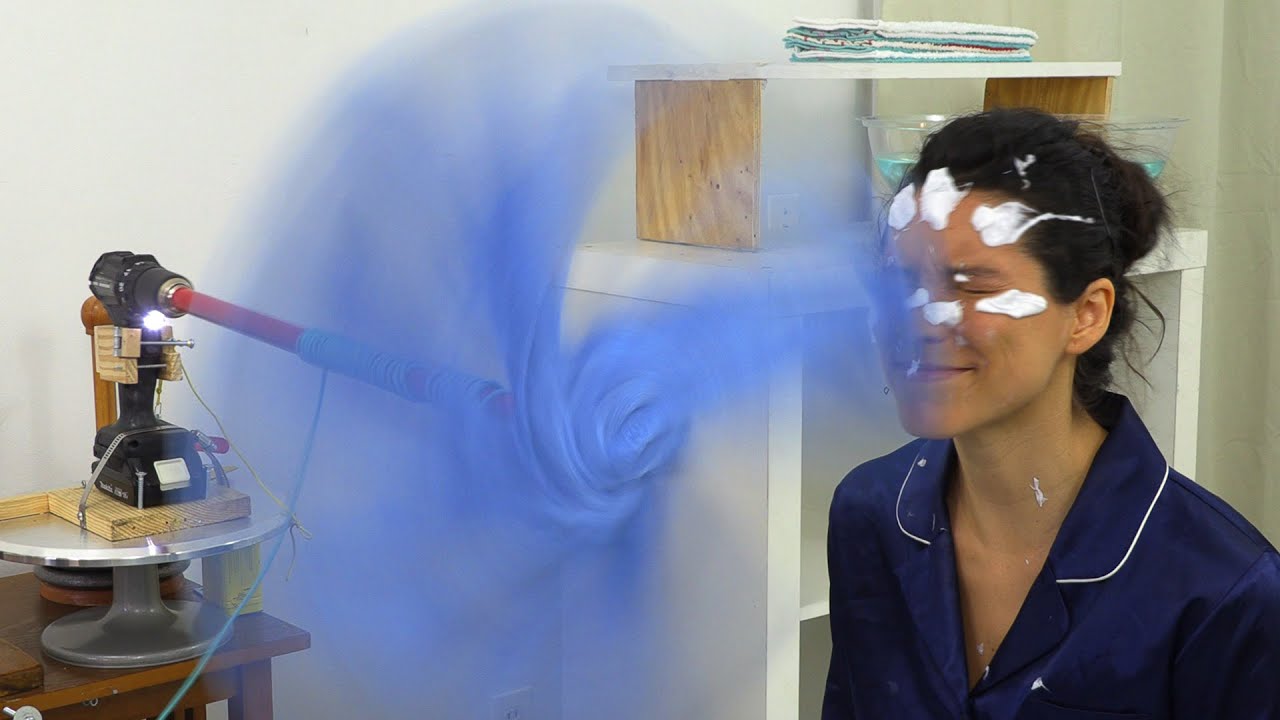 Machine applies makeup in under 5 seconds (Final machine)