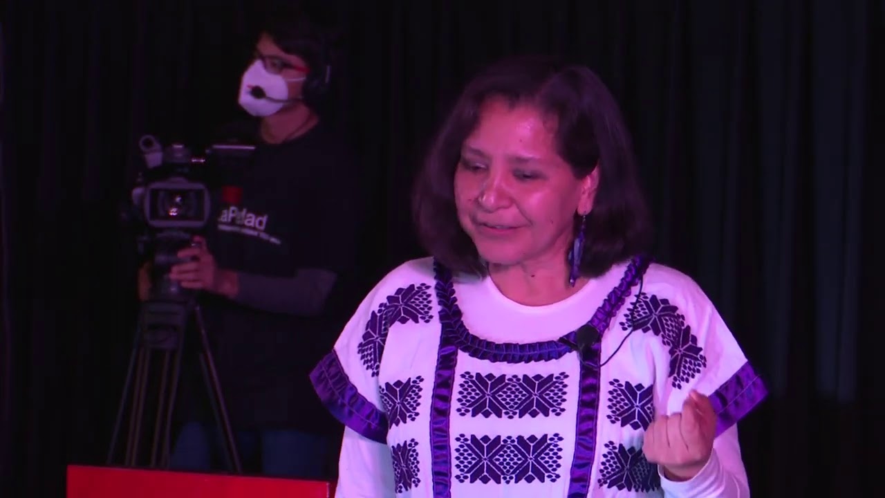 Tres tesis que aprendí para toda mi vida  | Magdalena García | TEDxLaPiedad