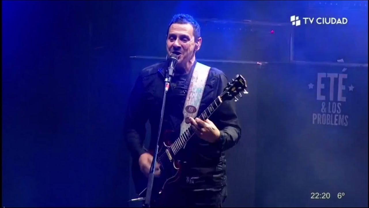 DIVIDIDOS | Cosquín Rock Uruguay 2023