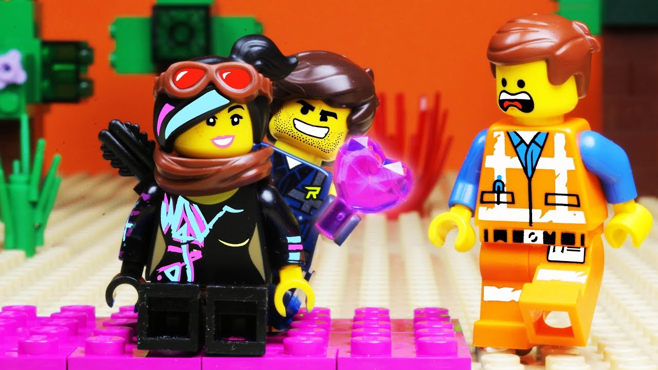The LEGO MOVIE 2 VALENTINE'S DAY Apocalypseburg FAIL
