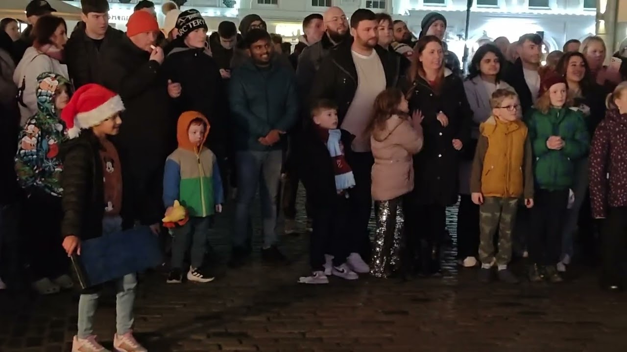 Jeswika & Gentle Man did amazing Activity in Center of the London city 