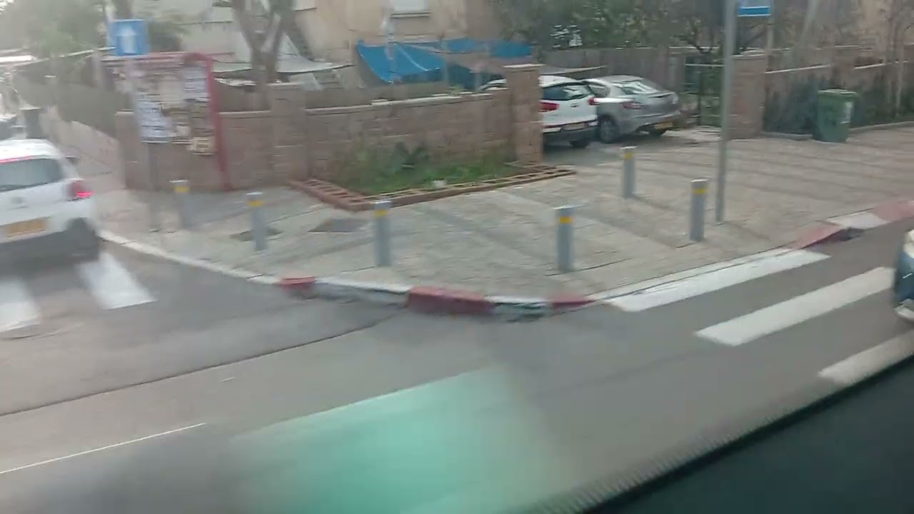 נסיעה בהייגר הפנדן הירוק הבין עירוני החדש המטורף של קו 255 אלקטרה אפיקים מאריאל לראש העין בראש העין 