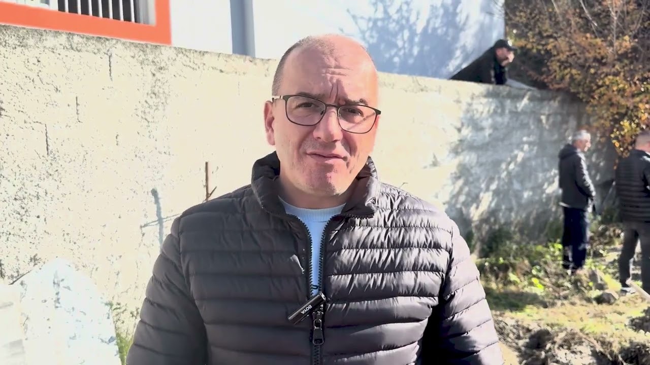 Vlora pa uj&euml; t&euml; pijsh&euml;m: Defekt i r&euml;nd&euml; n&euml; linj&euml;n e transmetimit, ekipet n&euml; terren