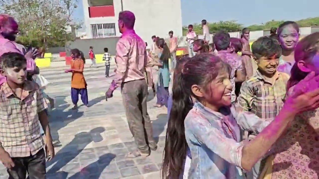 જામવાડા પ્રાથમિક શાળા ધૂળેટી ની ઉજવણી