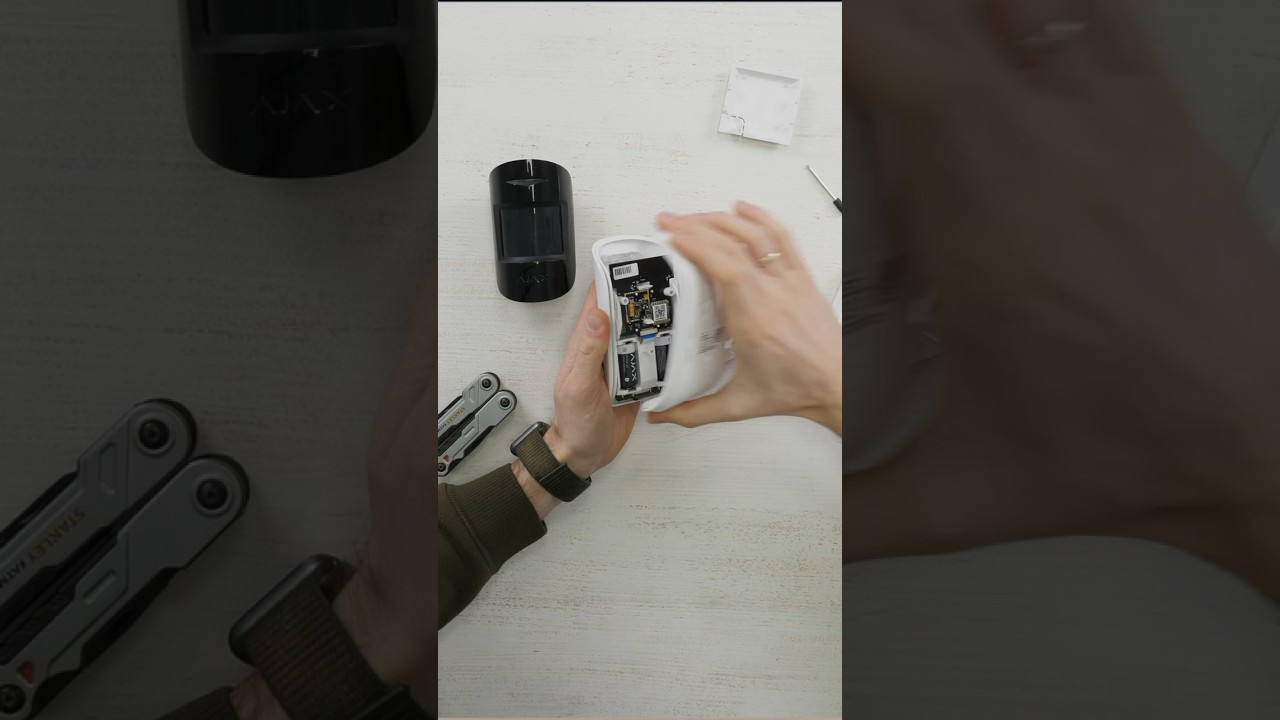 Заміна батарейок у Ajax MotionCam #securua #ajax