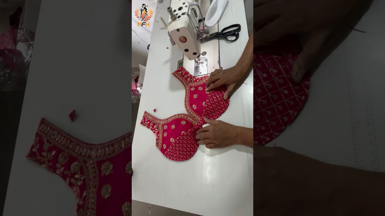 ❤️ Beautiful Sabyasachi Blouse Design !! #ytshorts  #blouse #shorts #sabyasachi #mohsinfashionhub