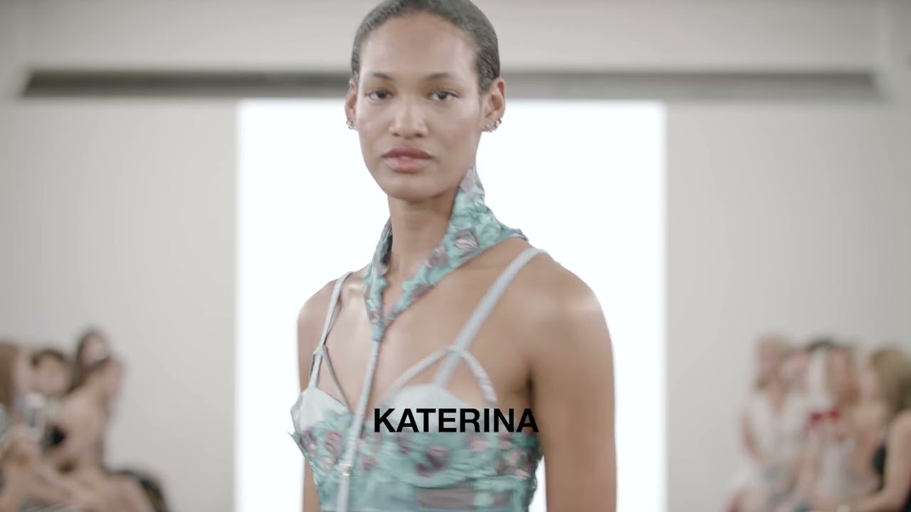 BA (Hons) Fashion Contour 2022