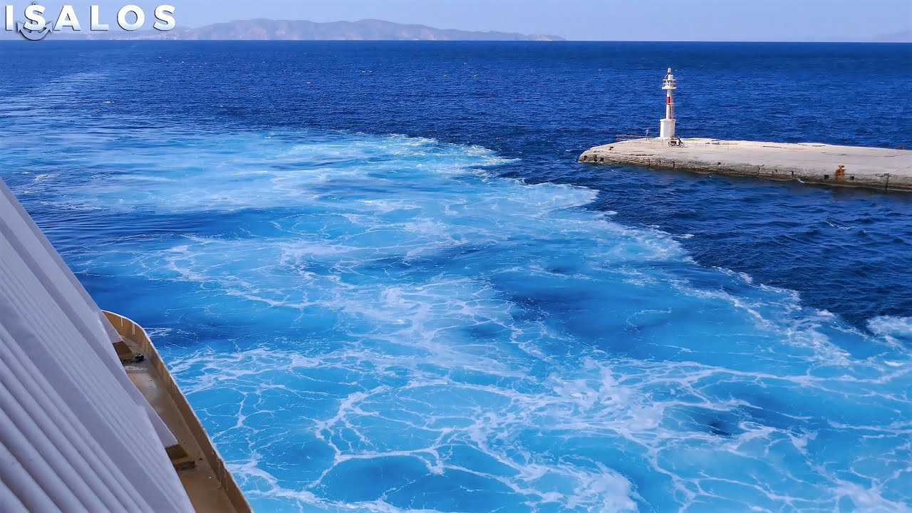 Blue Star Paros – Γρήγορο ρεμέτζο 3 λεπτών στη Τήνο! (Arrival at the port of Tinos in 3 minutes)