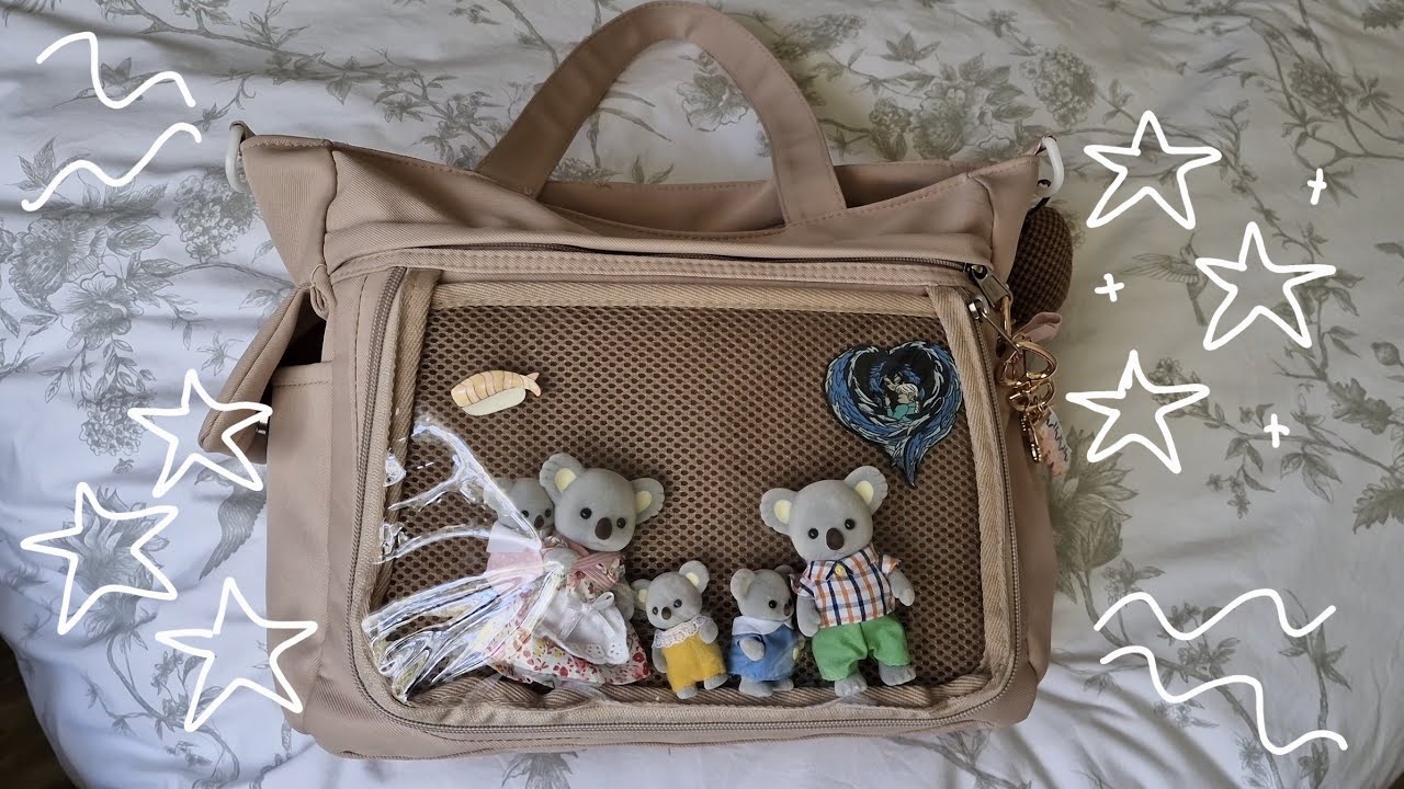 what's in my bag and sylvanian families unboxing