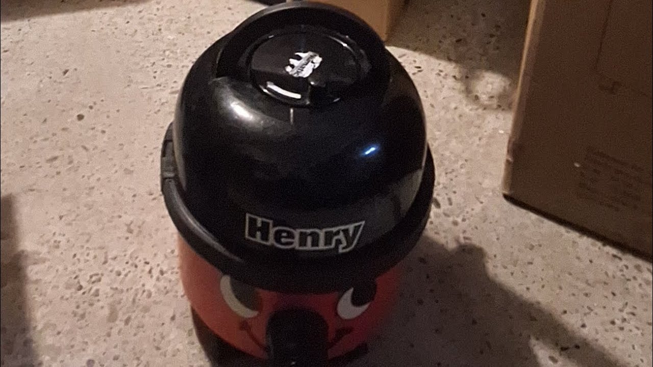 Asmr vacuuming a lot of natural dust with numatic henry my 2013 childhoodvac satysfy vacuuming 