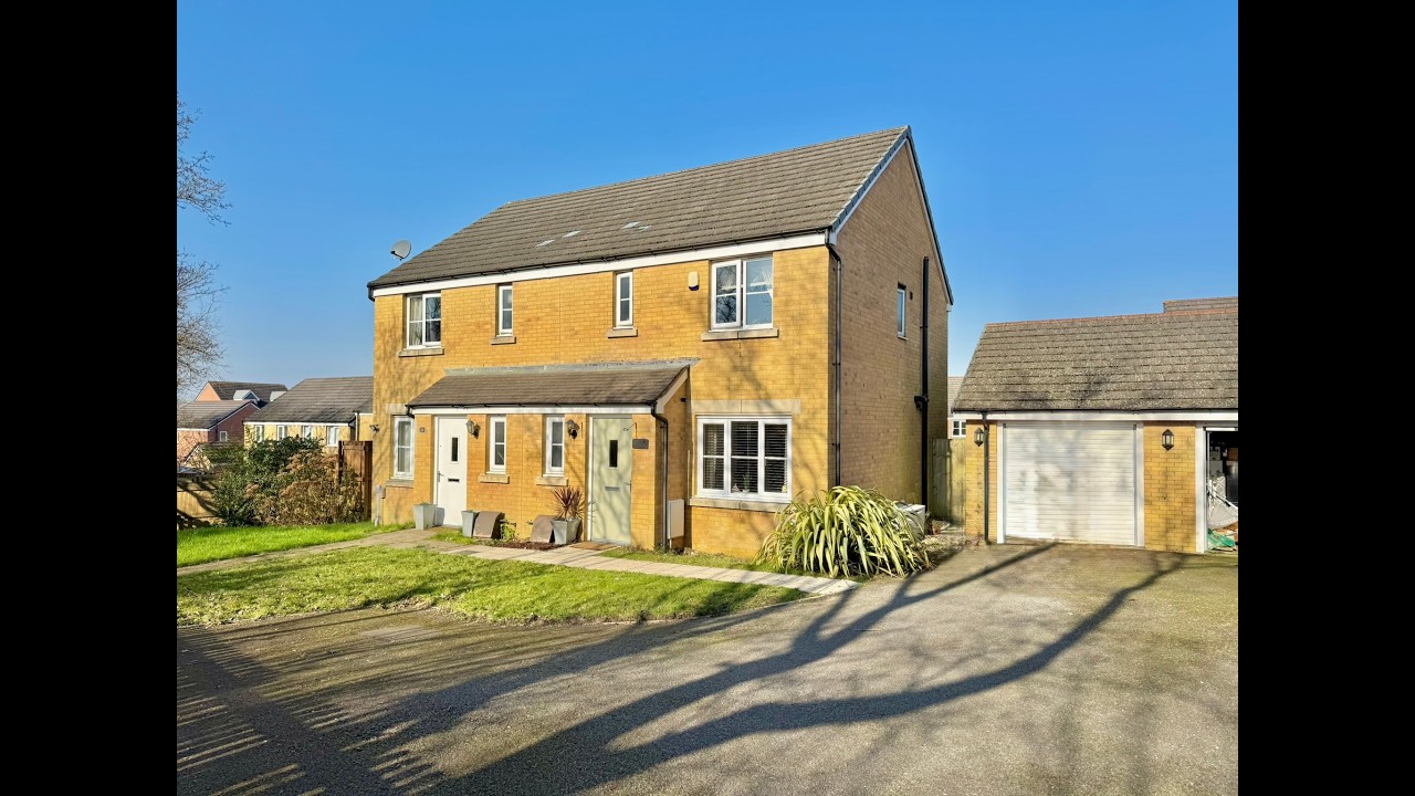 Heol Y Creyr Bach, Swansea. SA4 4GJ