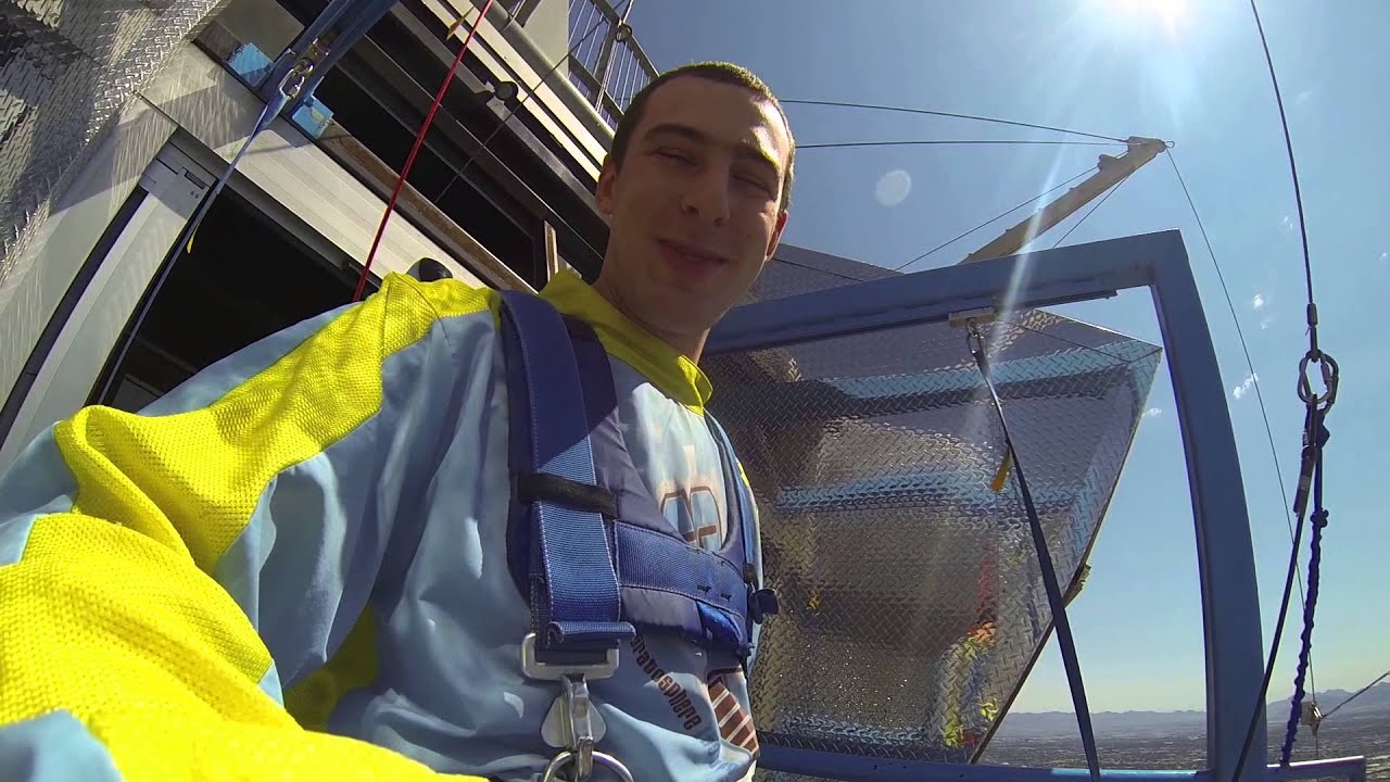 SkyJump Las Vegas - Free fall from 108th floor of Stratosphere