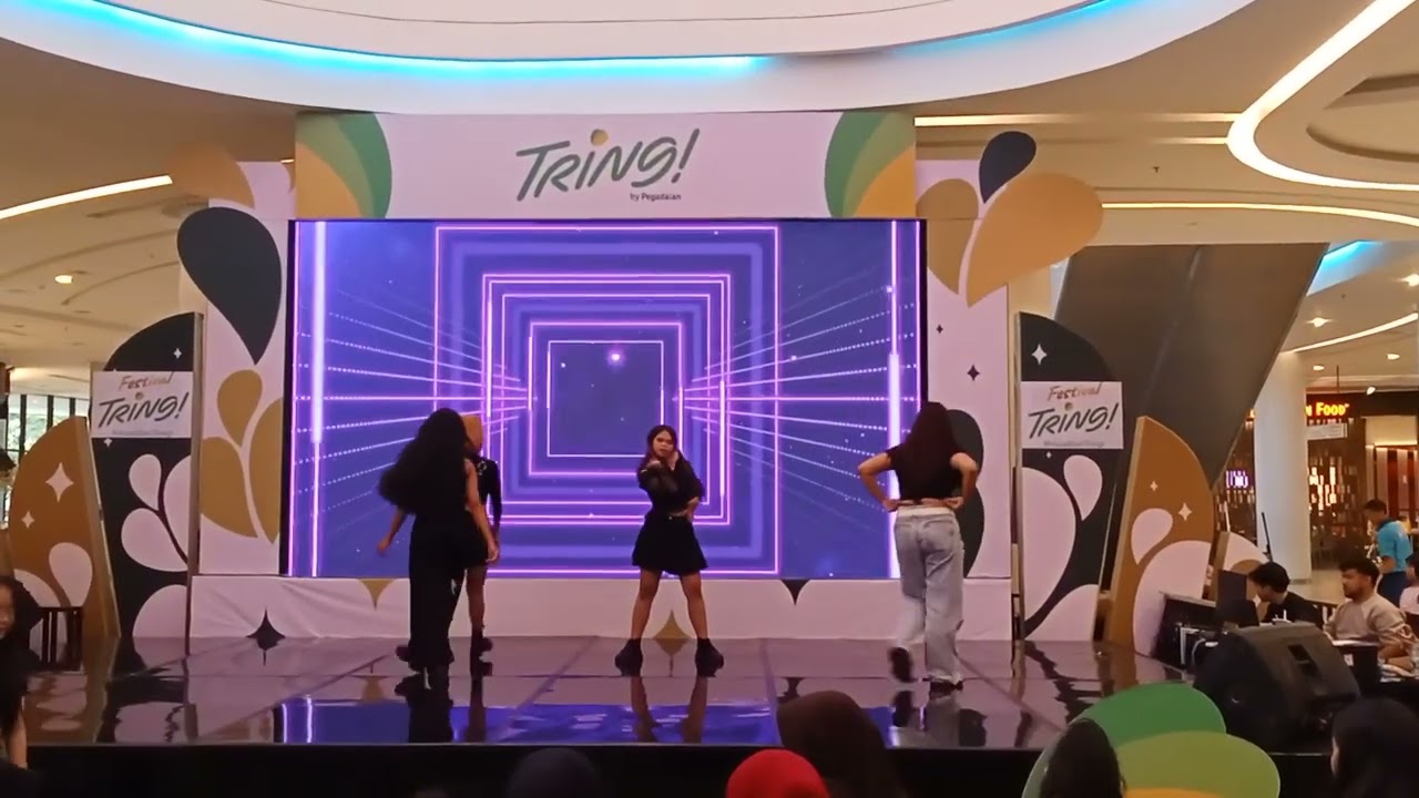 Acara festival tring performance k.pop dance korea di center atrium gaia bumi raya city mall 