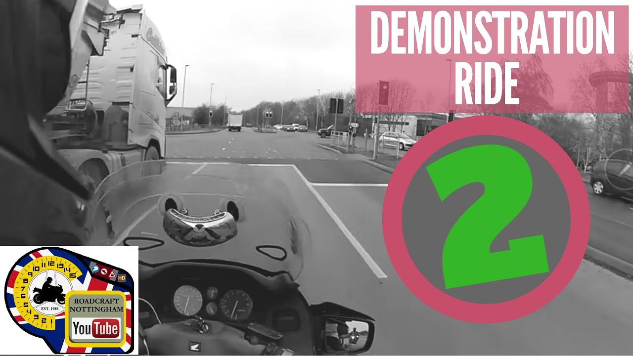 Demonstration ride with Commentary 2: Motorcycle riding tips