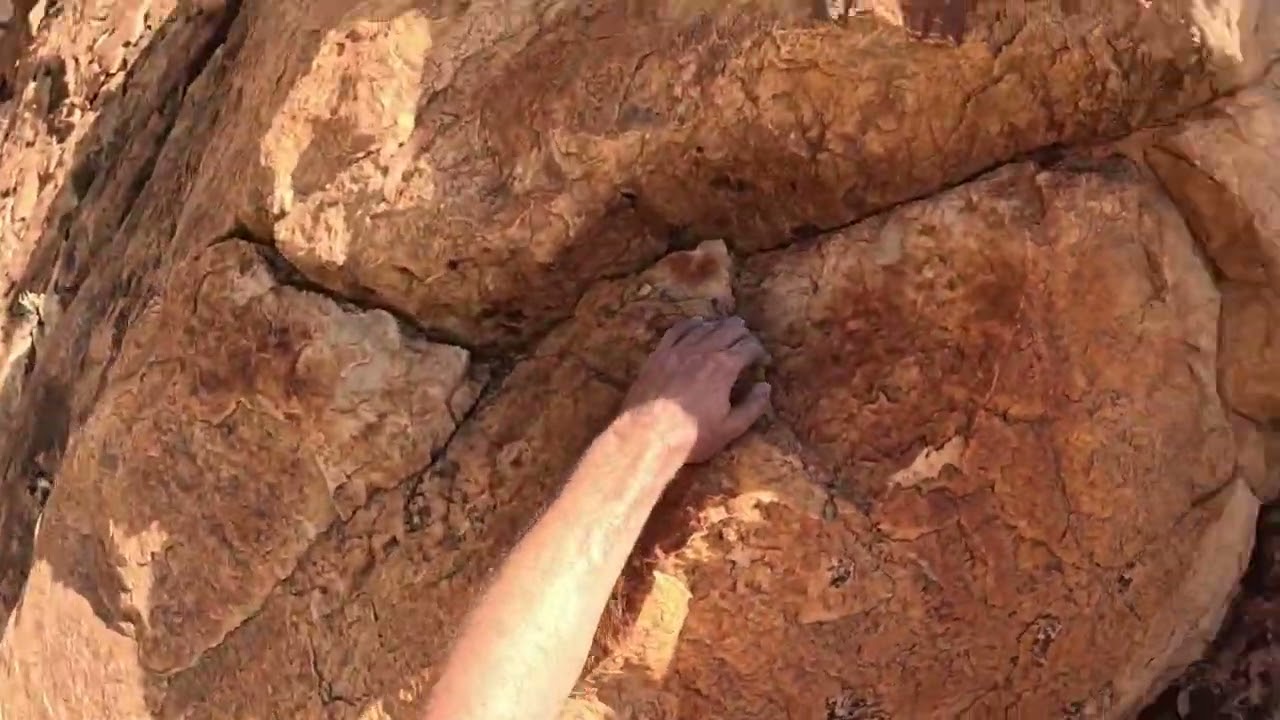 Tafraout Climbing (Trad) – Sun Ribbon Arete HS 4b*** 510m – Robin Hood Rocks
