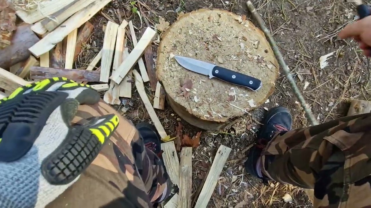Fallkniven F1x, F1, és egy kevéske faragás