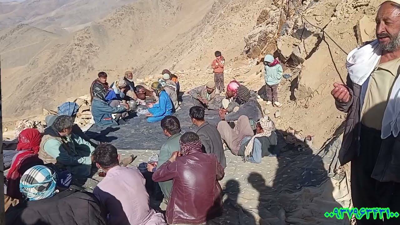 گزارش از کارپروزه مردمی سرک شاهراه دایکندی ارزگان غزنی کوتل منگور