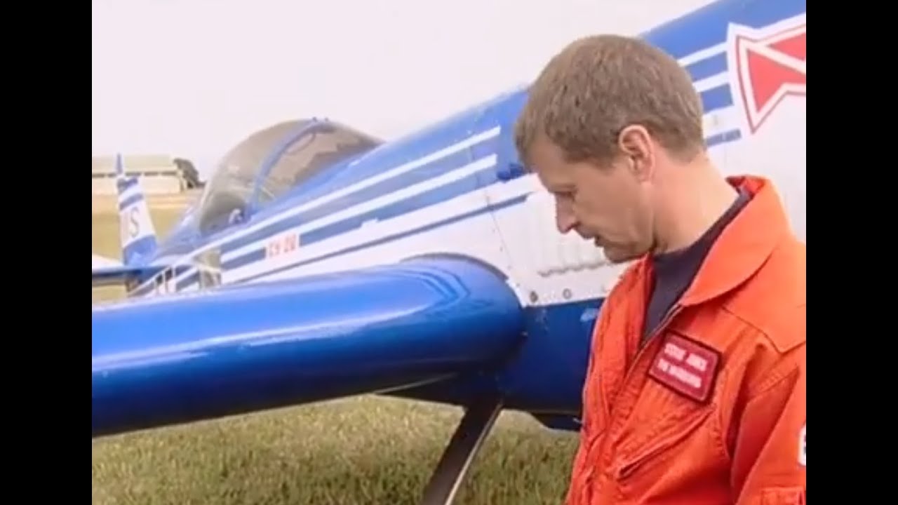 Sukhoi Su-26 Walk Around & Red Bull Air Race at Kemble Air Day 2004