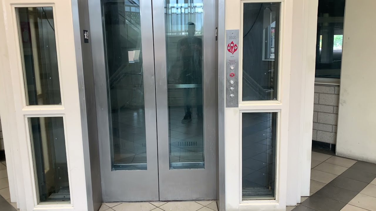 Schumacher Glass Hydraulic Elevator - Maplewood Mall Transit Center - Maplewood, MN