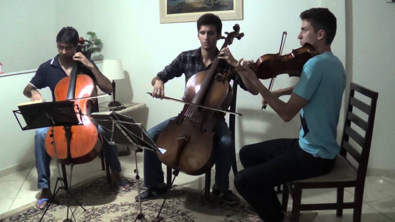 CCB Hino 18 - É Jesus meu refúgio - Trio de Cordas Hinario n° 5