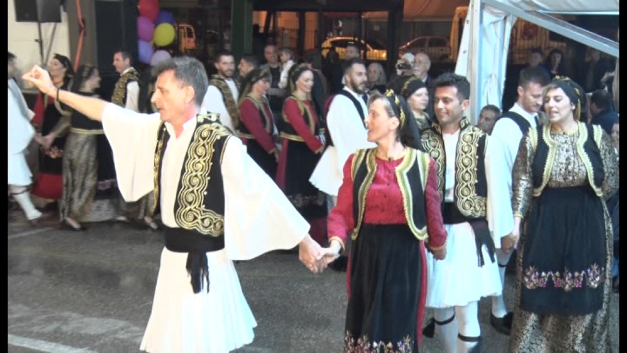 ΛΙΒΑΝΑΤΕΙΚΟ- ΚΑΓΚΕΛΙ ΜΕ 3 ΚΛΑΡΙΝΑ 4 ΤΡΑΓΟΥΔΙΣΤΕΣ ΣΥΛΛΟΓΟΣ ΚΛΕΙΤΣΙΩΤΩΝ