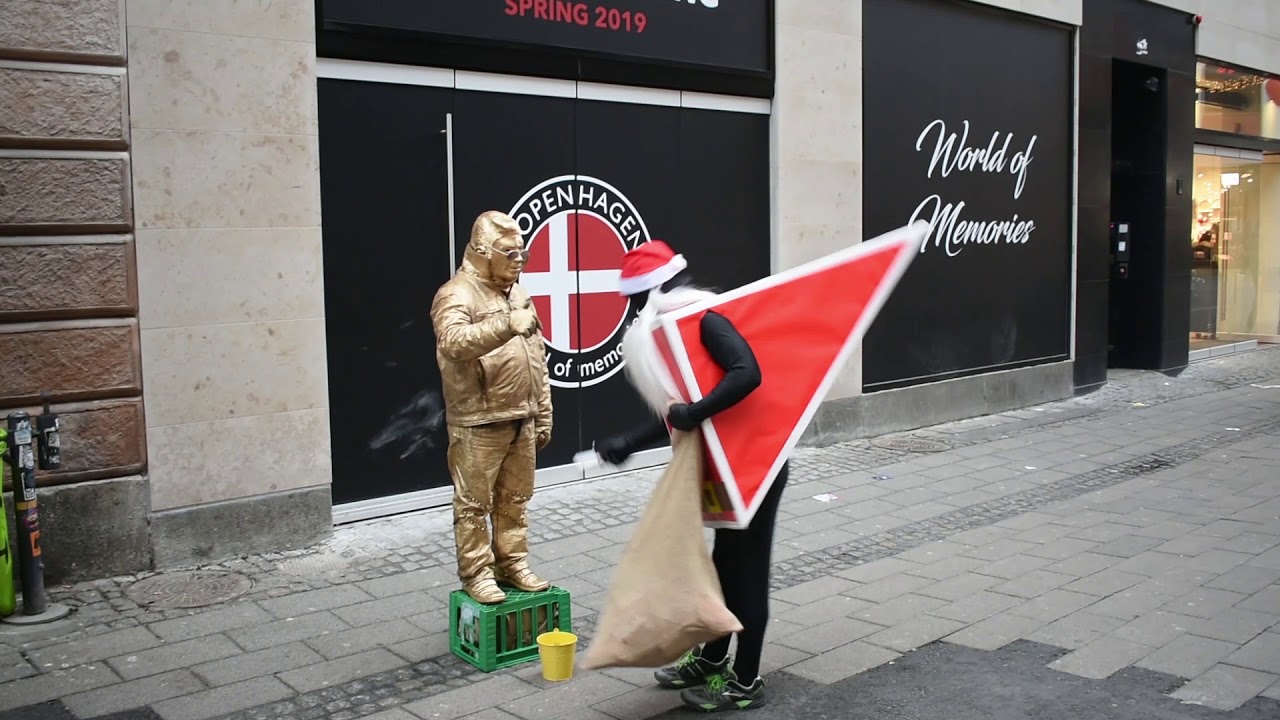 NowWeMOVE mascot brings movement and season's greetings to town