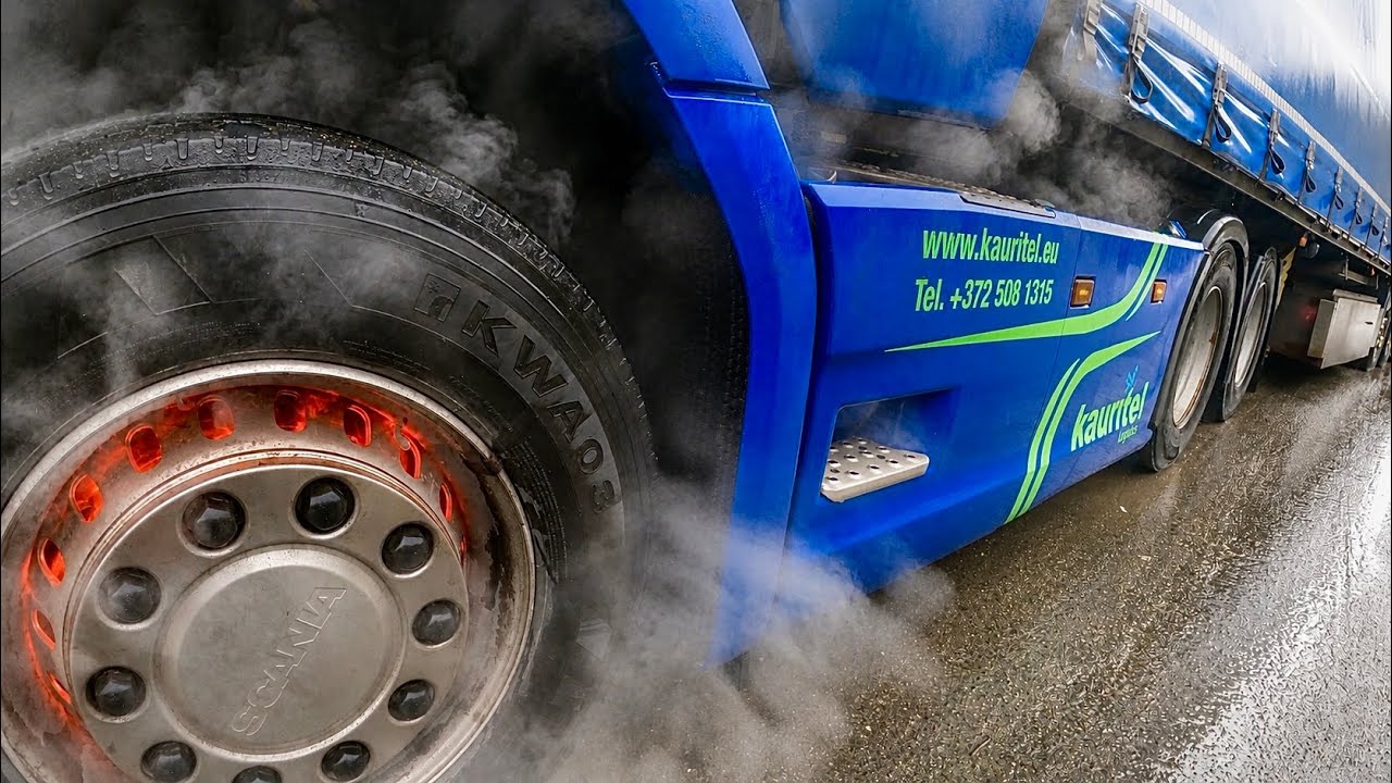 POV Driving Scania S560 - BRAKE FIRE ON THE MOUNTAIN DESCENT!