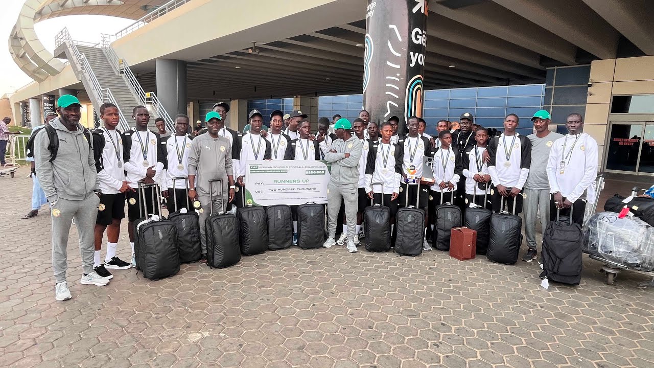 Acceuil  des U15 à l’Aeroport Blaise Diagne