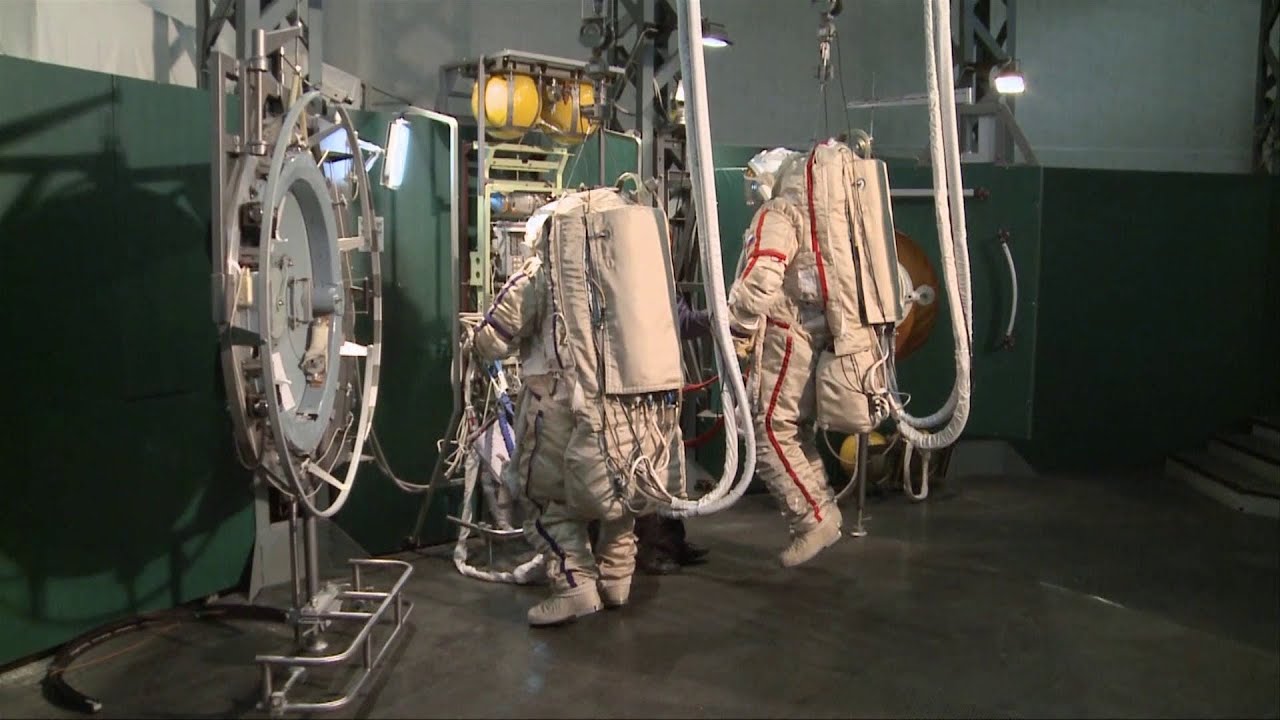 ESA astronauts training for ISS