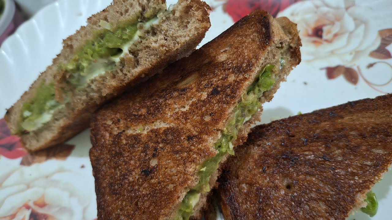 Tasty and healthy Atta bread sandwich👌😝❤️