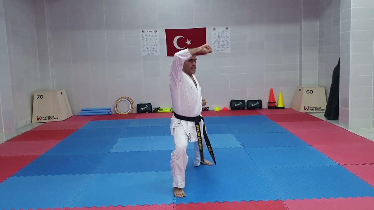 KARATE BEYAZ KUŞAK KATASI HEİAN SHODAN