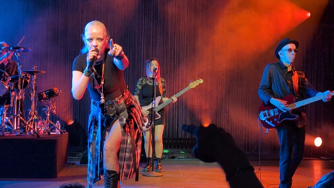 Garbage STUPID GIRL Live 09-20-2025 Brooklyn Paramount NYC 4K