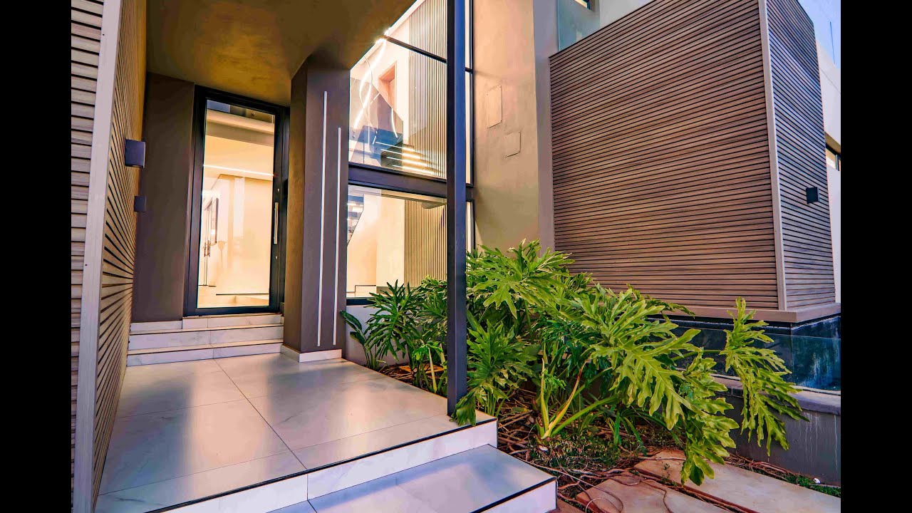 Ultra-Luxury Golf Estate Home | 6-Bed Masterpiece with Cinema, Sauna & Smart Tech