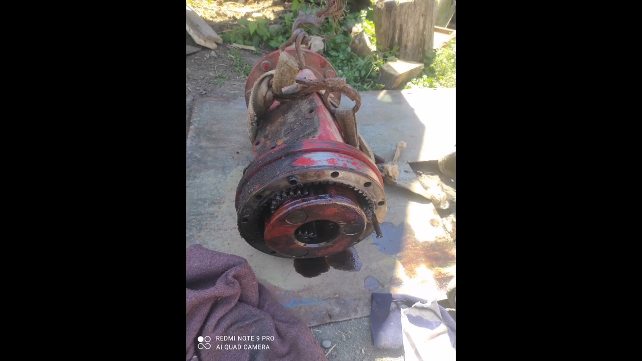 How to chenge the bering to tractor Case/IH 745 xl .Schimbare rulment, semerig spate Ih 745xl.