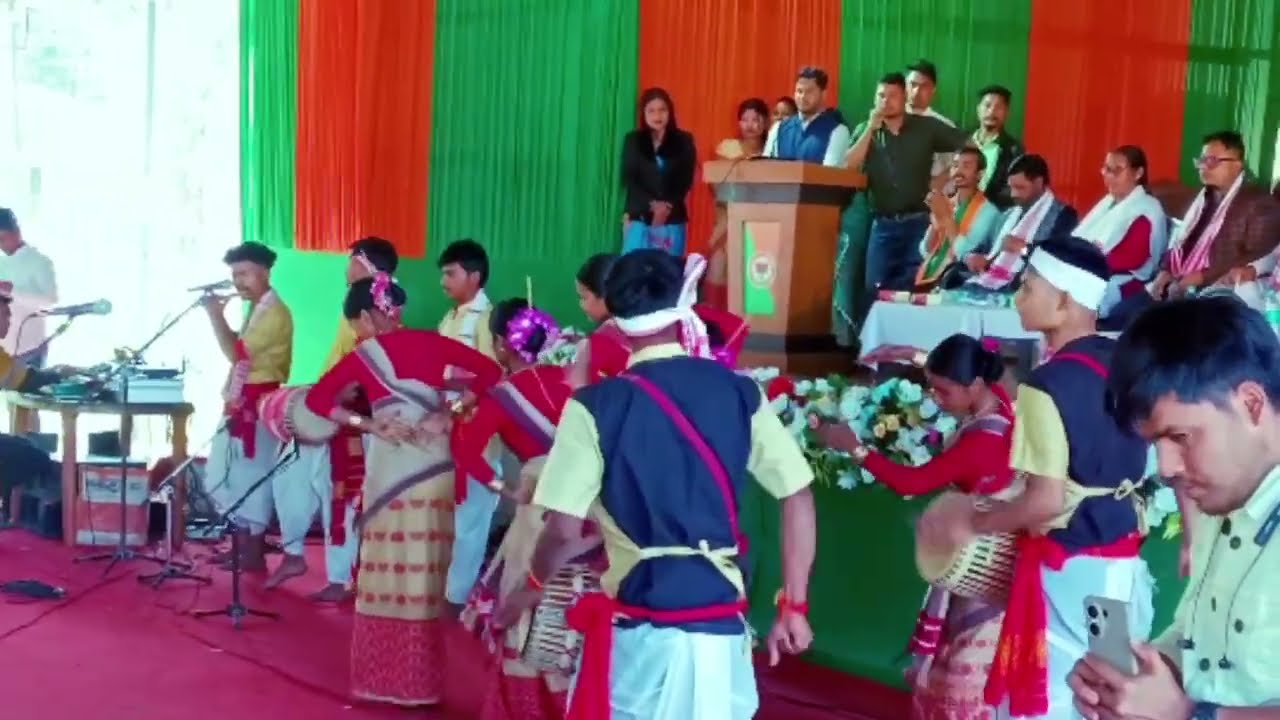 অ মোৰ নাচনী সোণ বৰণৰ পকা পকা ধাননি//o mur nasoni॥ Assamese flute#assameseculture 