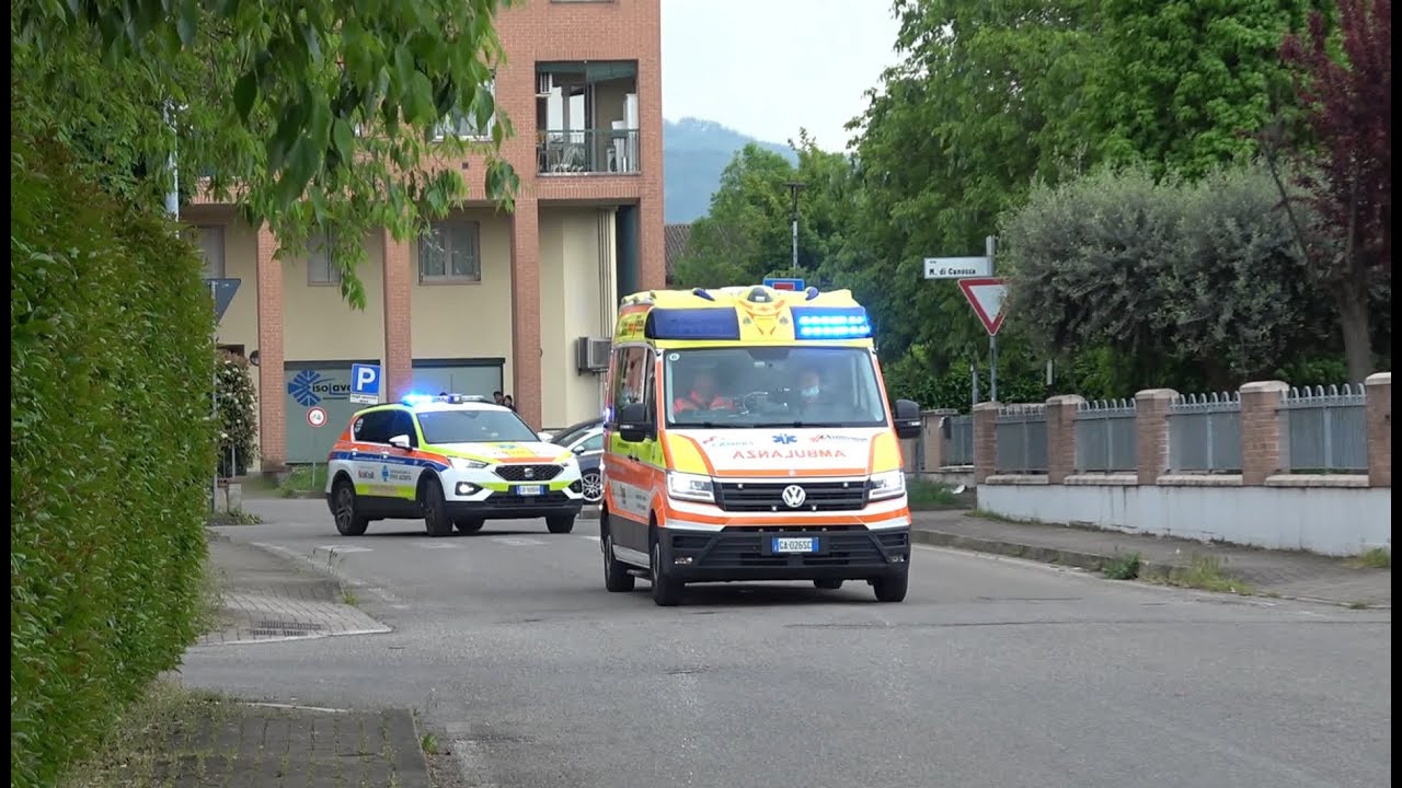 PASSAGGIO AMBULANZA CROCE ARANCIONE MONTECCHIO+AUTOMEDICA CROCE AZZURRA TRAVERSETOLO IN SIRENA