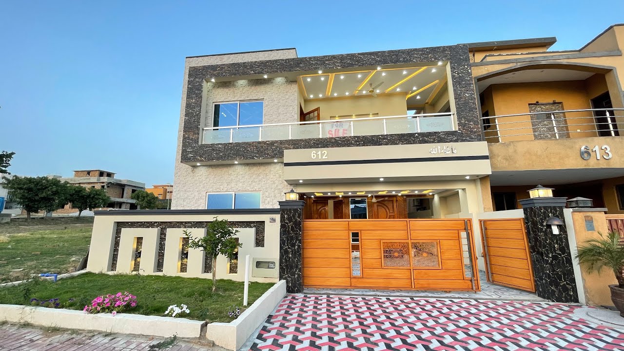 Most Beautiful 5 BHK Luxury House For Sale in Bahria Town Islamabad