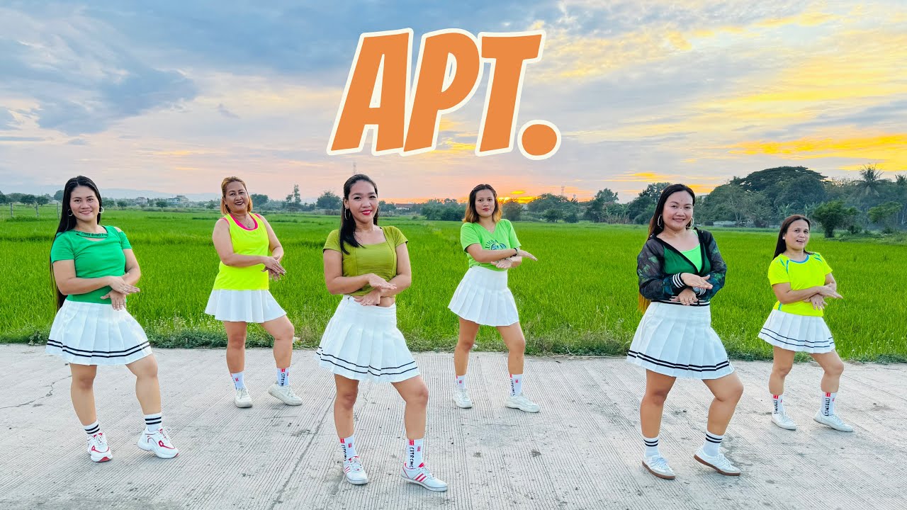 APT Dance Fitness || Rose and Bruno Mars || Trending Dance Music