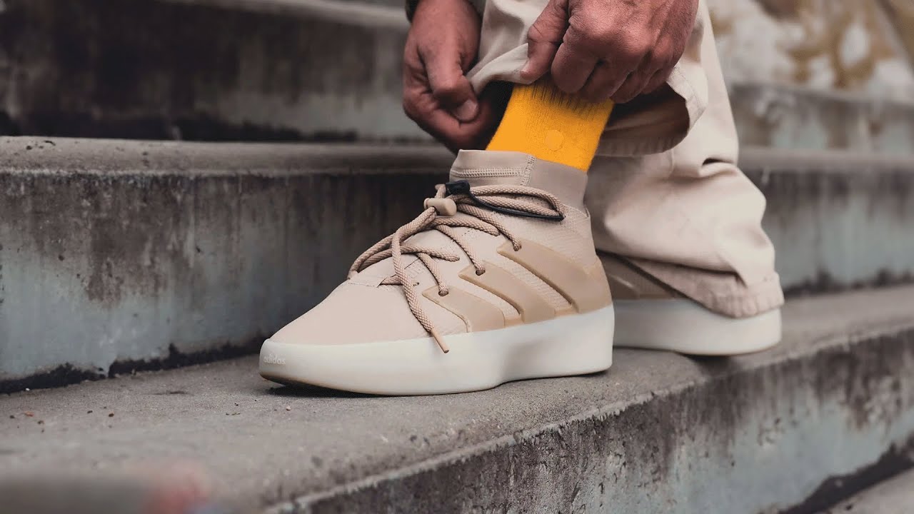 Обзор баскетбольных кроссовок Fear of God Adidas Athletics 1 Clay On-Feet