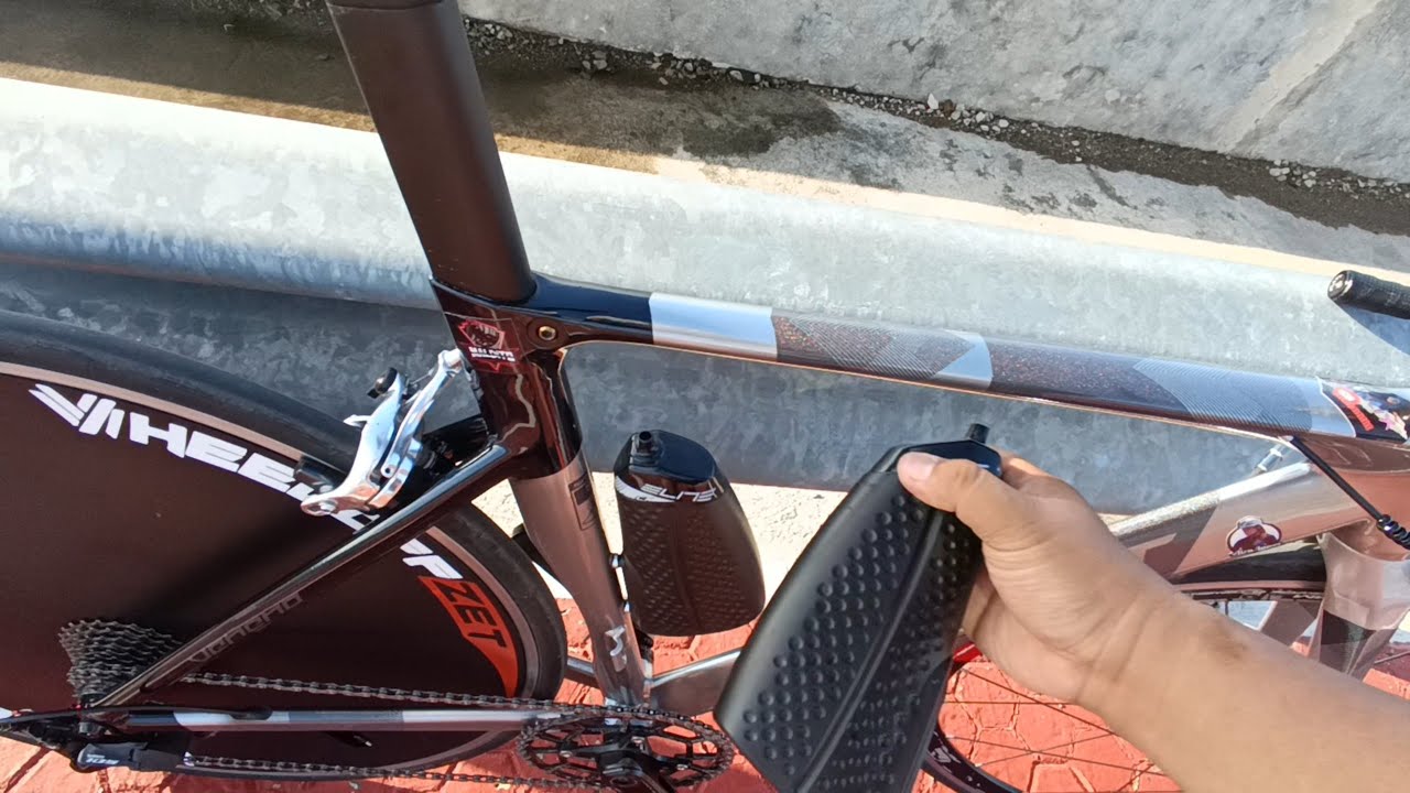 Budget Magnetic Aero Water Bottle from Shopee
