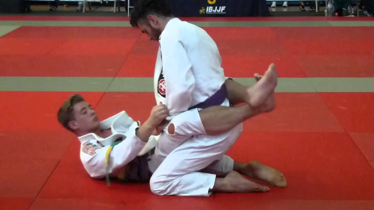 River Dillon vs  Gareth McNamara - IBJJF London Open 2014 - Purple Adult - Medium-Heavy