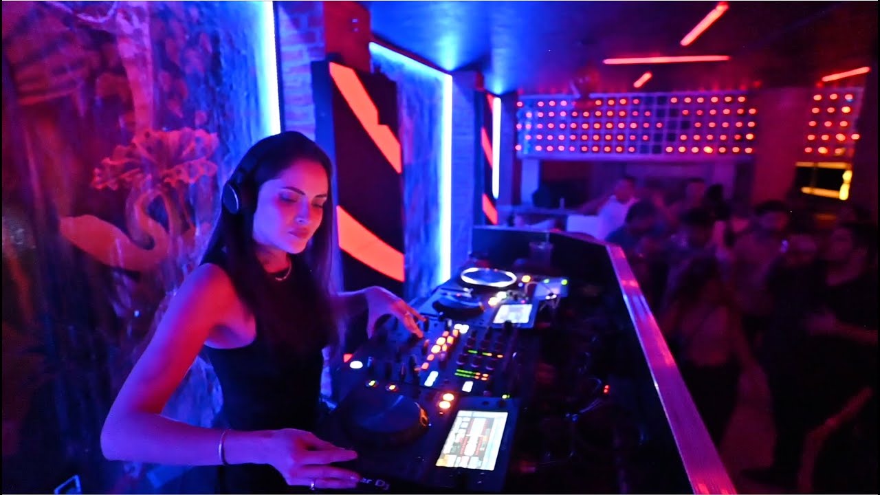 Pollyfonika (Techno to Psy mix) LIVE @ DMT CLUB