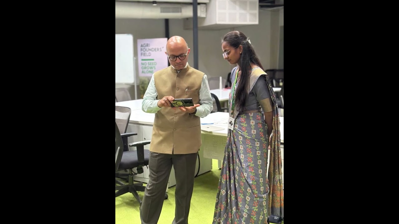 Interaction with CTO of Tata consultancy services.Contact 89999 10195 .#dairy #training #gandulkhat