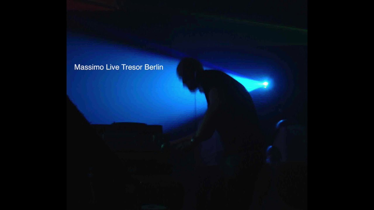 Massimo@Tresor Berlin 2004
