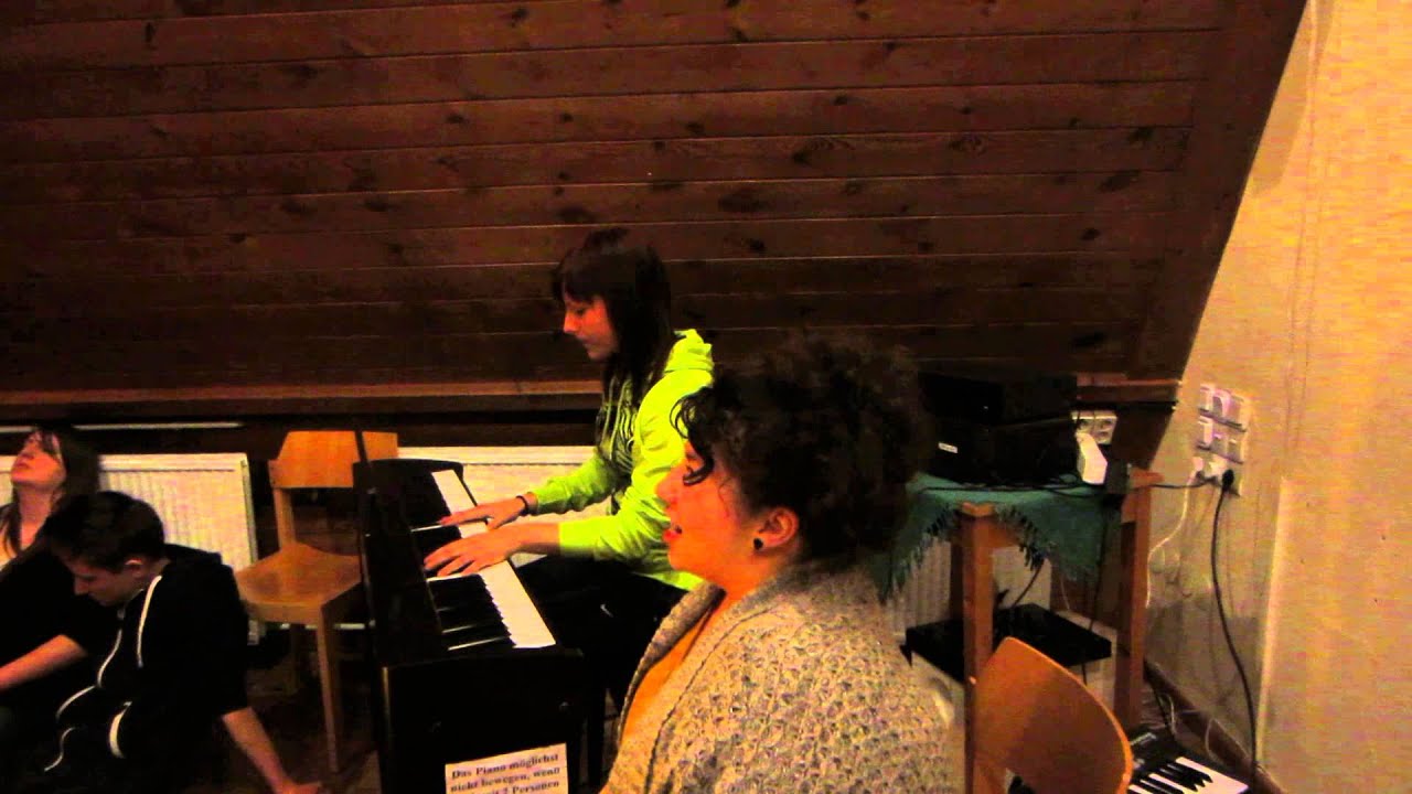 Barbara Colceriu feat. Fine- Hometown Glory