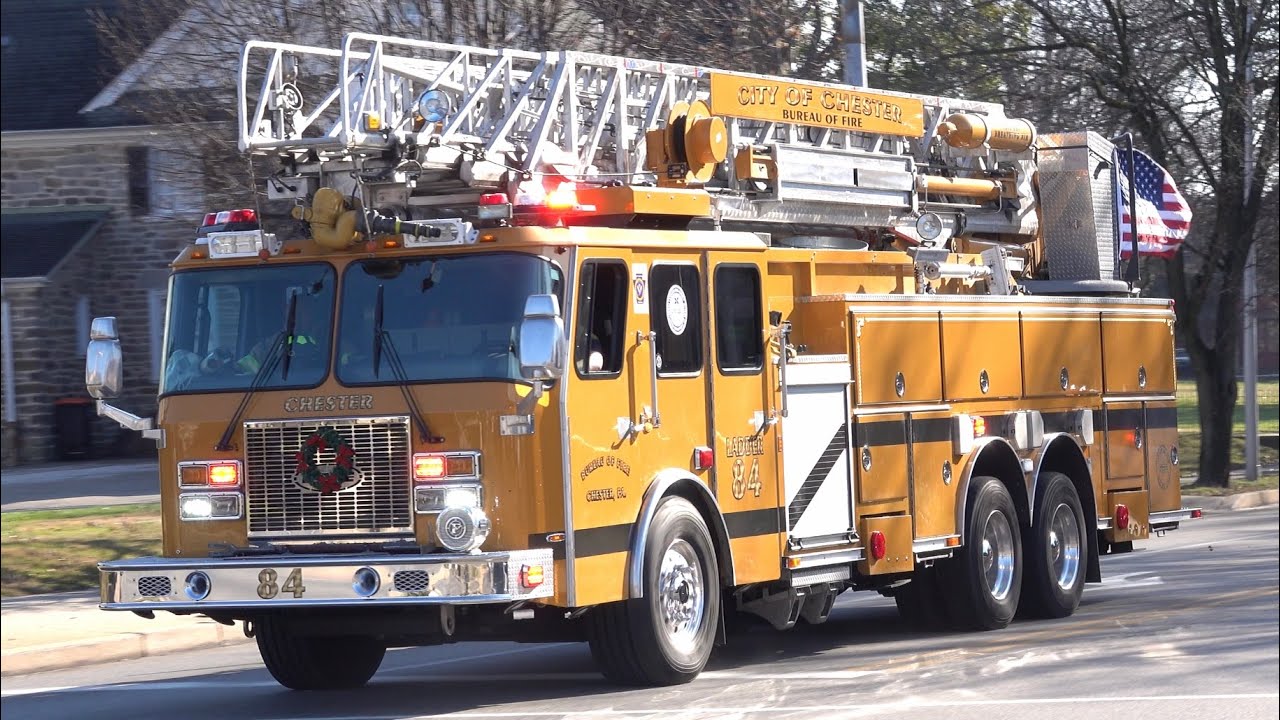 Chester Bureau of Fire Ladder 82 Responding￼